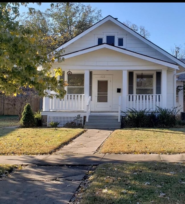 533 E 9th St in Bartlesville, OK - Foto de edificio - Building Photo