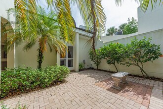 8382 Satin Leaf Ct in Indian River Shores, FL - Building Photo - Building Photo