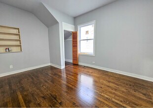 121 N Menard Ave in Chicago, IL - Building Photo - Building Photo