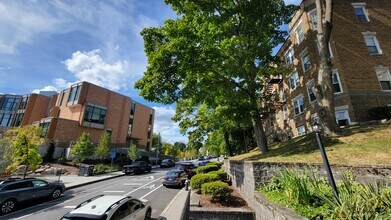 21 Westbourne Ter, Unit 3 in Brookline, MA - Building Photo - Building Photo