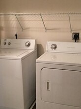 1715 8th St S, Unit 3 in Moorhead, MN - Foto de edificio - Building Photo