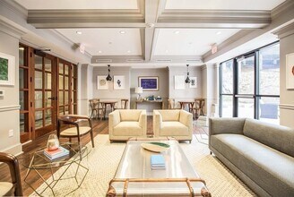 1501 Commonwealth Avenue, Unit 311 in Boston, MA - Building Photo - Building Photo
