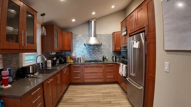 313 Silver St, Unit 0 in Boston, MA - Building Photo - Building Photo