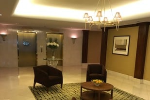 5000 Battery Ln, Unit 201 in Bethesda, MD - Building Photo