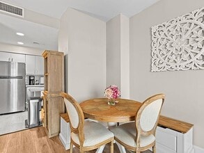 100 Shearwater Ct E in Jersey City, NJ - Building Photo - Building Photo