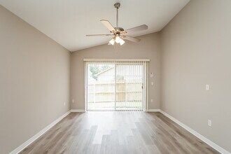 303 Riunite Cir in Winter Springs, FL - Building Photo - Building Photo