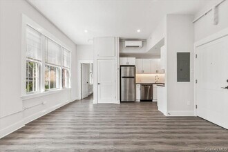 49 Beekman Ave in Sleepy Hollow, NY - Building Photo - Building Photo