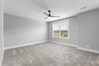 303 Jonathan Wade Cir in Clarksville, TN - Building Photo - Building Photo