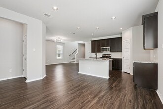2800 Joe Dimaggio Blvd in Round Rock, TX - Foto de edificio - Building Photo