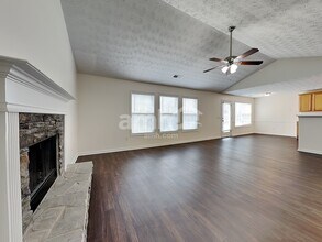 2347 Swan Lake Dr SW in Grayson, GA - Building Photo - Building Photo