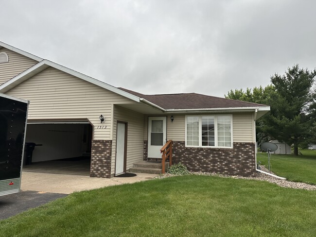 property at 1513 Brenda Dr