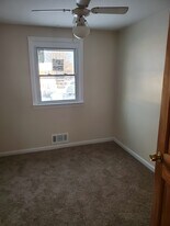 1007 Foxwood Ln in Essex, MD - Building Photo