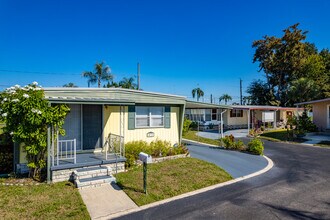 Countryside Estates Mobile Home Park in Clearwater, FL - Building Photo - Building Photo