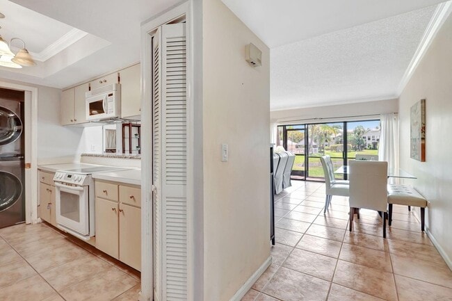 property at 11863 Wimbledon Cir
