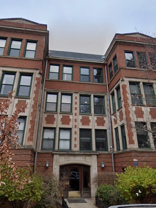 property at 434 W Aldine Ave