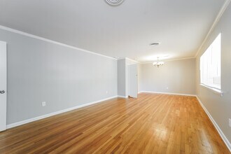 4158 Crestview Pl in Jackson, MS - Building Photo - Building Photo