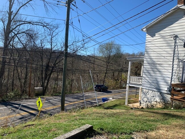 32 Furrs Mill Rd in Lexington, VA - Building Photo - Building Photo