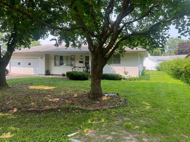 property at 711 S Longview Rd