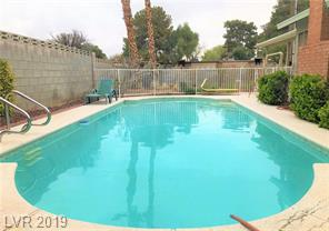 5311 S Sandhill Rd in Las Vegas, NV - Foto de edificio - Building Photo