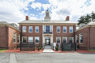 4 Edmunds St in Adams, MA - Building Photo