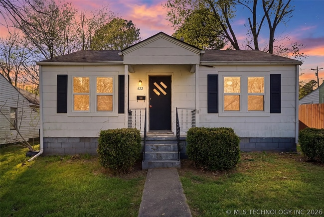 property at 622 S Mission Ave