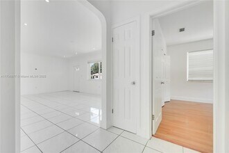 6306 SW 12th St in West Miami, FL - Building Photo - Building Photo