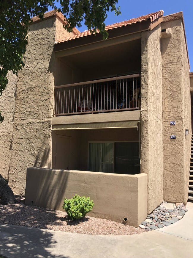 8256 E Arabian Trail-Unit -127 in Scottsdale, AZ - Building Photo - Building Photo