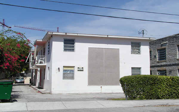 451 SW 3rd St in Miami, FL - Building Photo - Building Photo