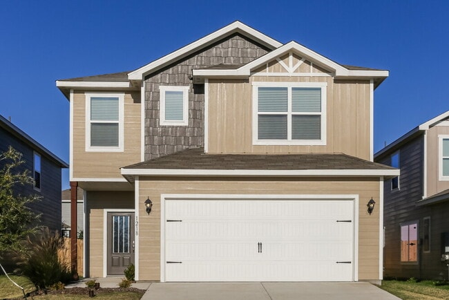 property at 1218 Kings Pl