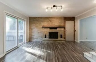 2304 E Cardinal St in Springfield, MO - Foto de edificio - Building Photo