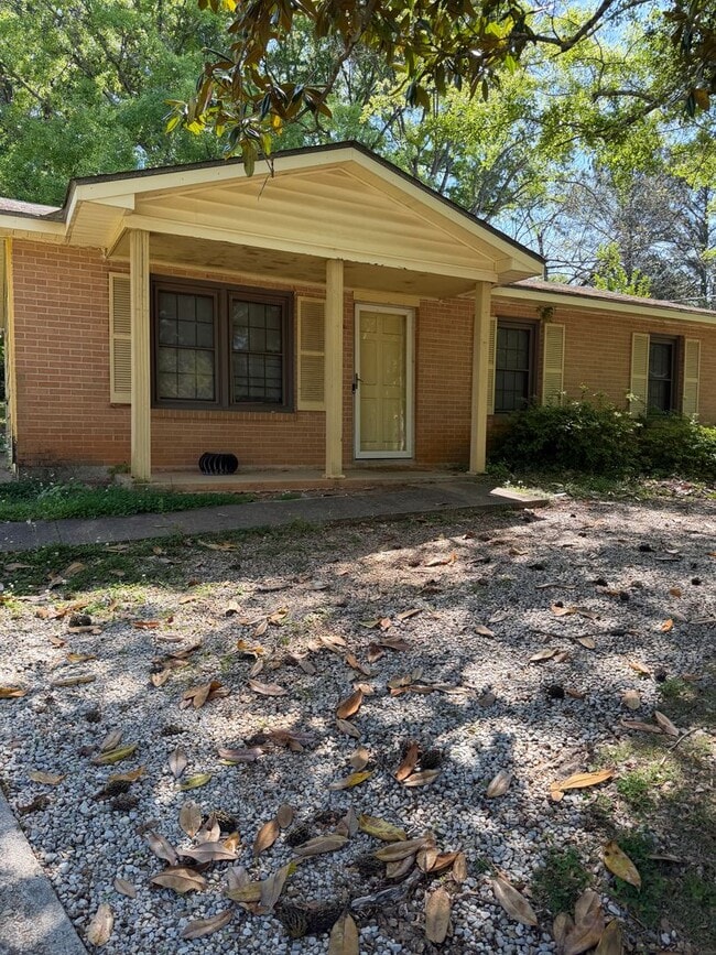 544 N Donahue Dr in Auburn, AL - Building Photo - Building Photo