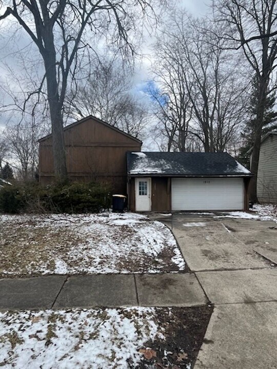 1805 Folsom Ln in Fort Wayne, IN - Building Photo