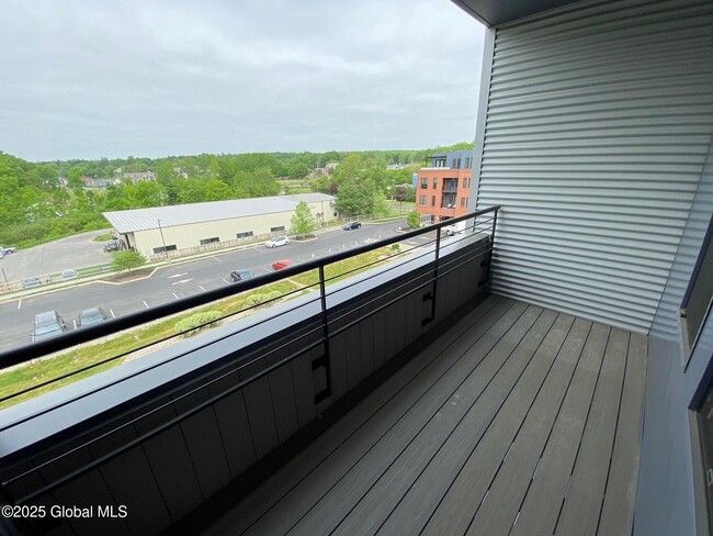 130 Excelsior Ave in Saratoga Springs, NY - Building Photo - Building Photo