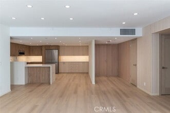 345 Pioneer Dr in Glendale, CA - Building Photo - Building Photo