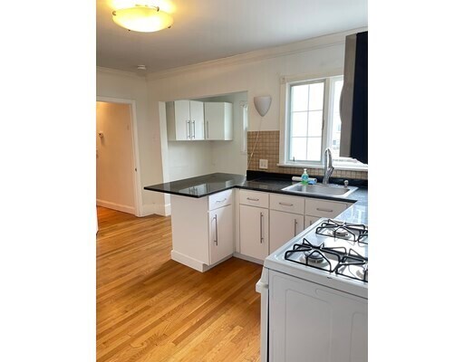 21 Royall St-Unit -1 in Medford, MA - Building Photo - Building Photo