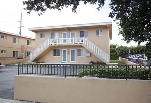 508 NW 57th Ave Apartments