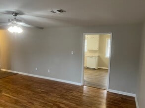 412 Angus St in Conway, AR - Building Photo - Building Photo