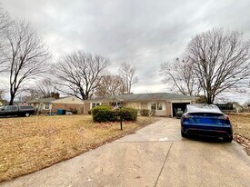 209 Green Springs Ct in Virginia Beach, VA - Building Photo