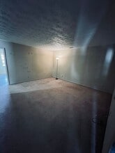 929 Live Oak Dr in Hinesville, GA - Building Photo - Building Photo