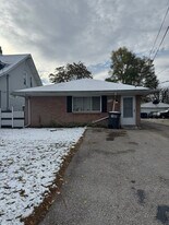 3408 E Manhattan Blvd in Toledo, OH - Building Photo