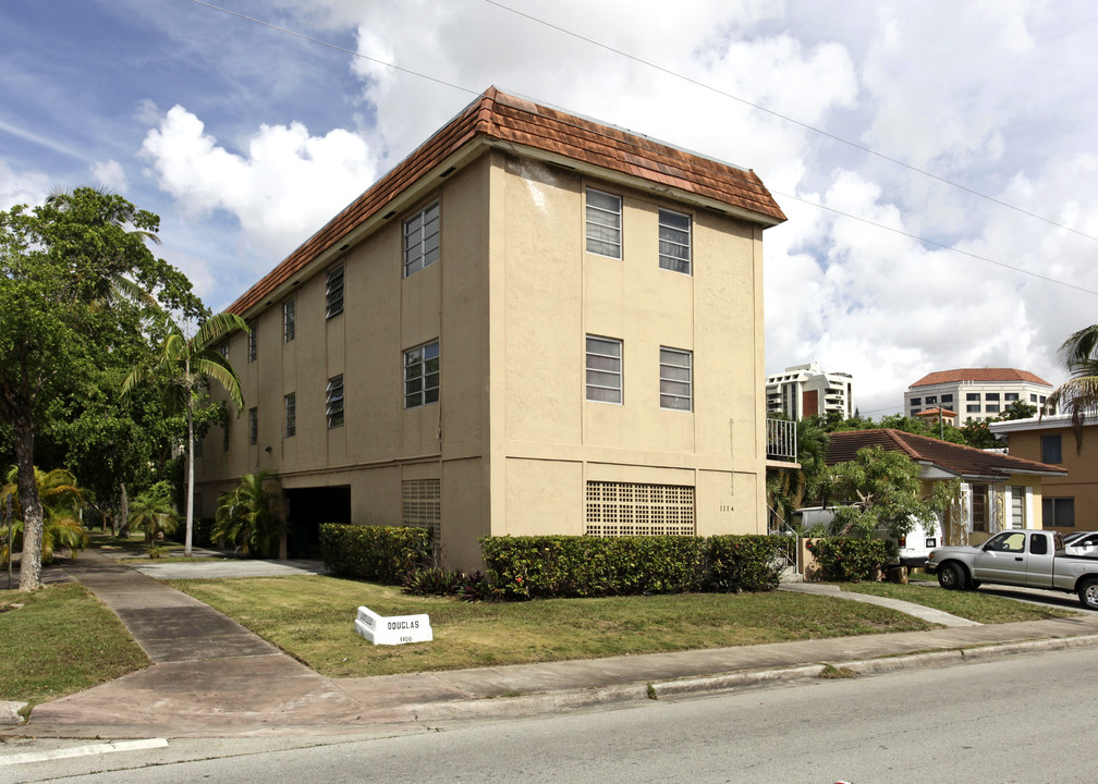 1114 S Douglas Rd in Coral Gables, FL - Building Photo