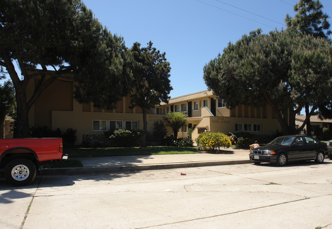 Shorecrest Apartments in San Diego, CA - Building Photo - Building Photo