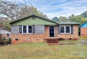 518 Echodale Dr in Charlotte, NC - Building Photo