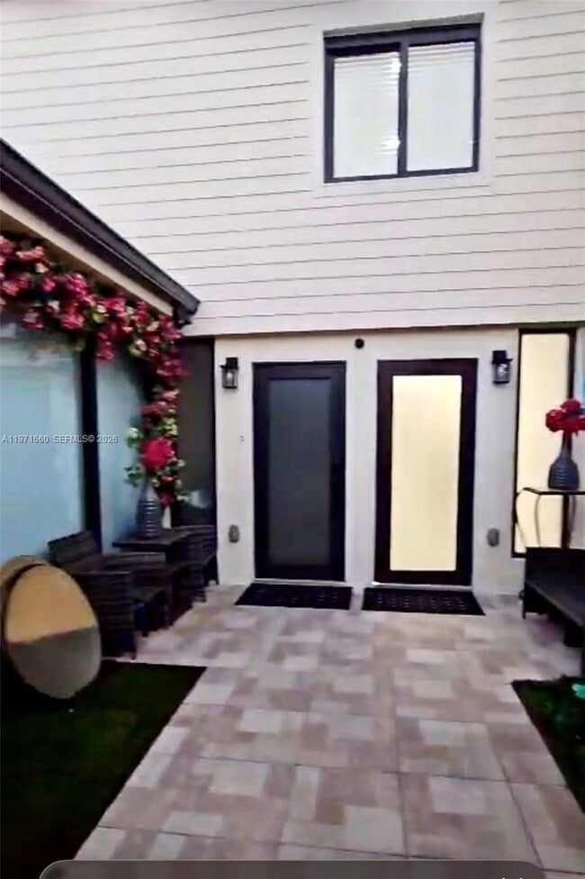 7811 SW 102nd Pl in Miami, FL - Building Photo - Building Photo