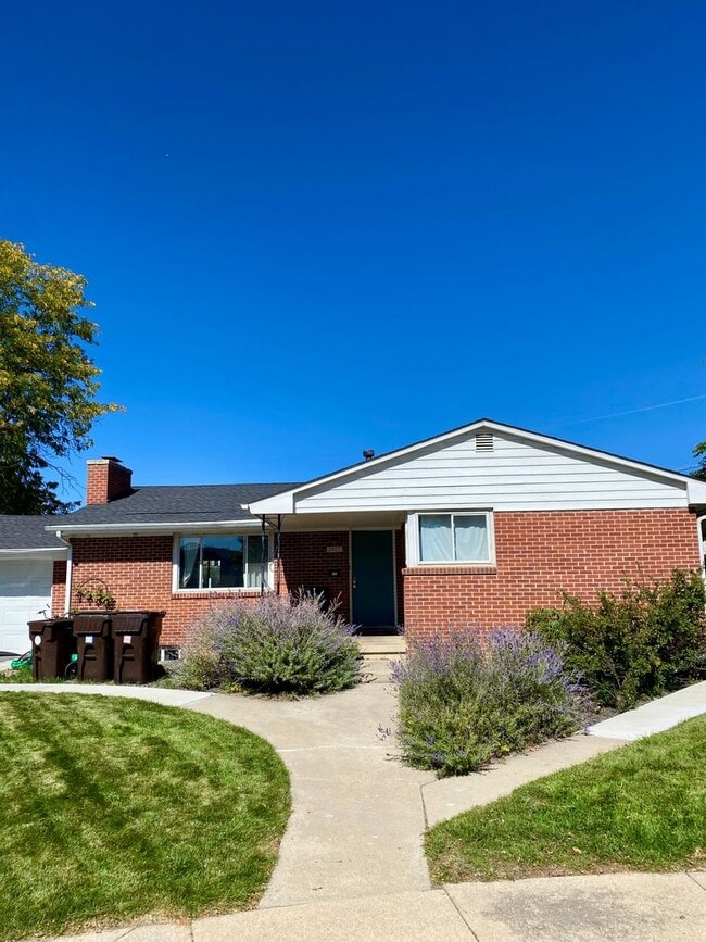 property at 2825 Pennsylvania Ave