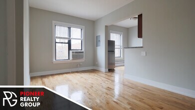2750 N Mildred Ave, Unit 1 in Chicago, IL - Foto de edificio - Building Photo