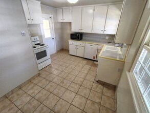 1538 Maplewood Dr in Modesto, CA - Building Photo - Building Photo