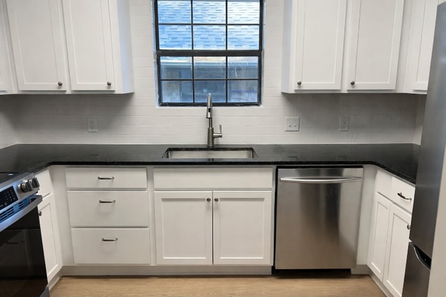 13396 Garden Lake Rd in Tyler, TX - Building Photo - Building Photo