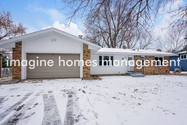 172 150th St W in Apple Valley, MN - Building Photo - Building Photo