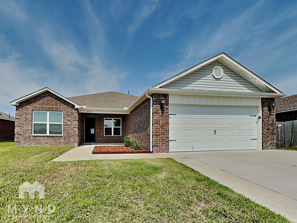 2013 Orchid Ln in Claremore, OK - Building Photo
